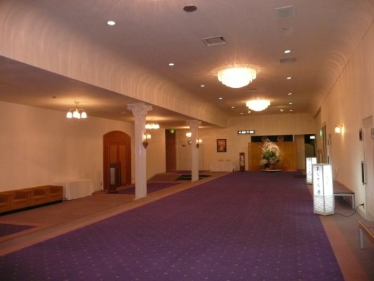 会場
