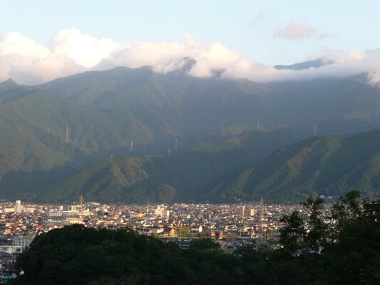 金子山より望む