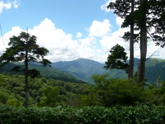 三嶺山