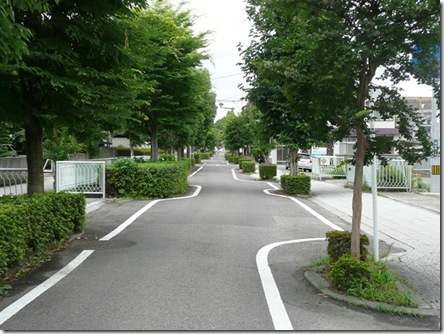 この道を行く。 この道を行く。